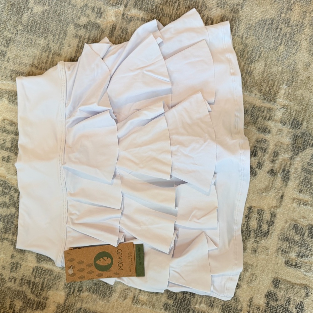 Chic White Ruffled Mini Skirt